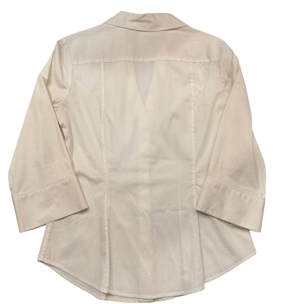 White House Black Market Women's White Button-Front Fitted Blouse - Picture 3 of 5